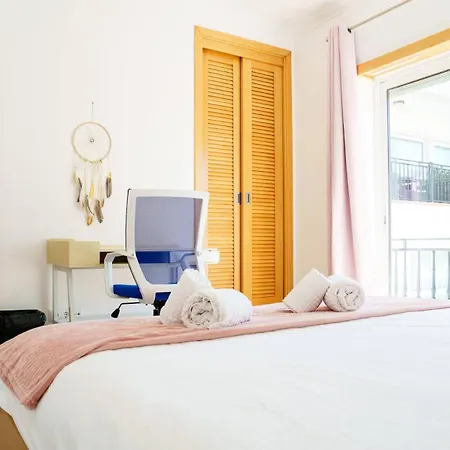 The Lazy Sunbathers, Del Rei, Obidos, B11 Apartament